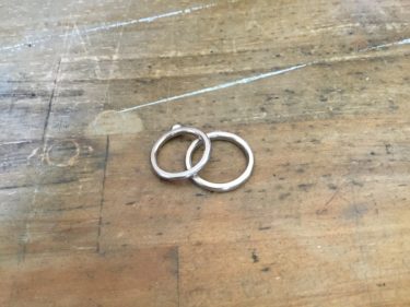 オーダーのシンプルな結婚指輪！制作中♪