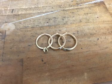 自分たちで作る結婚指輪と婚約指輪!制作中♪