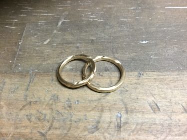 オーダーの結婚指輪制作中♪一部、自分たちで作ります！！